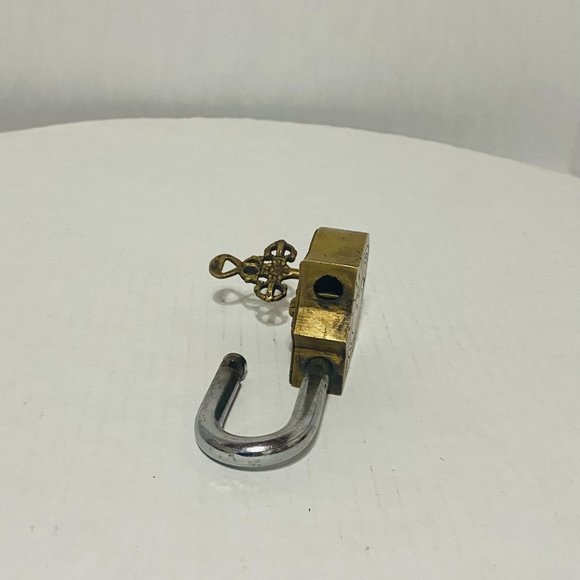 Authentic Antique Style HINDU Lord SHIVA / MAHADEV Brass Padlock with 1 Key - Picture 13 of 17
